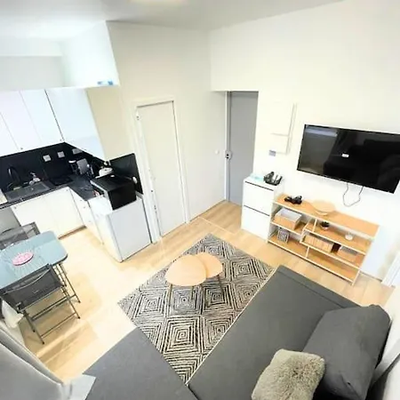 F2 - 13eme Apartment *